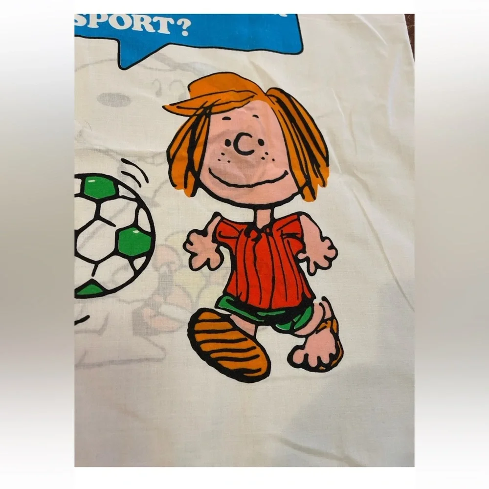 Vintage 1970s Peanuts Soccer Tennis Pillowcase snoopy Woodstock peppermint patty